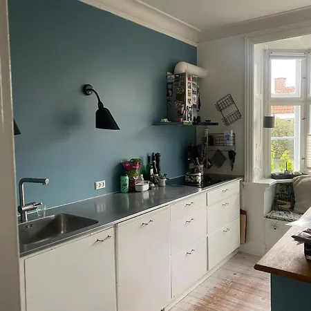 דירה Family-friendly House With Garden And Parking Spot
