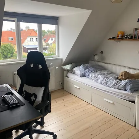 Family-friendly House With Garden And Parking Spot *